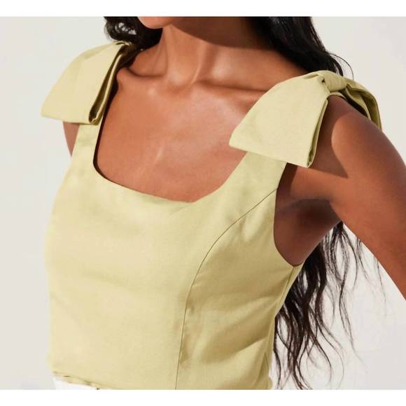 NEW ASTR jessica bow detail top in matcha - Picture 3 of 3